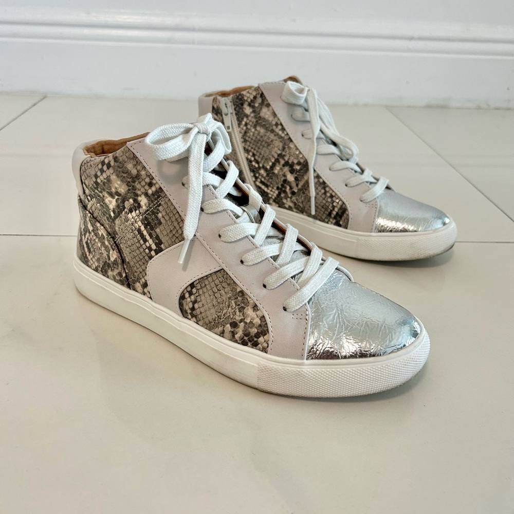 Dolce Vita high top sneakers